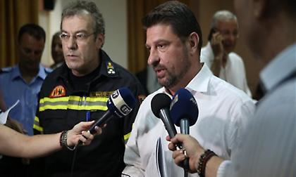 Στη βάση των καναντέρ ο Νίκος Χαρδαλιάς - Ευχαρίστησε θερμά τους πυροσβέστες