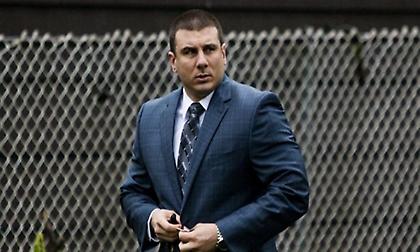 ΗΠΑ: Απολύθηκε ο αστυνομικός που είχε πνίξει Αφροαμερικανό κατά τη σύλληψη