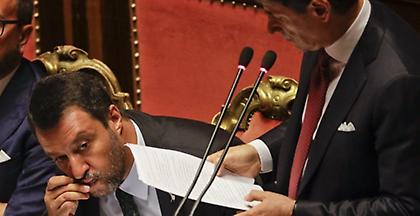 Σε αναζήτηση κυβερνητικής λύσης άνευ Σαλβίνι η Ιταλία