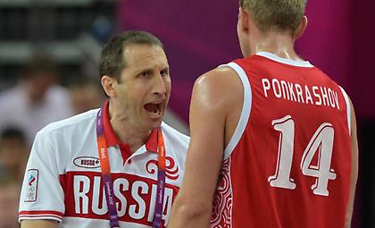 Πονκρασόφ: «Ξεχωριστός ο Μπλατ, πρέπει να είμαστε δίπλα του»