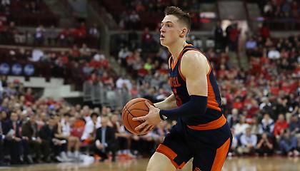 Σούπερ ταλέντο από τις ΗΠΑ ετοιμάζει βαλίτσες για Ελλάδα - Θυμίζει Νικ Καλάθη!