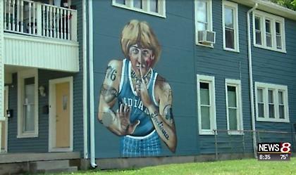 Αντέδρασε για το τατουάζ στο γκράφιτί του ο Λάρι Μπερντ (pic)