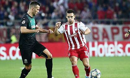 Ποντένσε για το 4-0 και το… σεντόνι κουνιέται στον Πειραιά! (video)