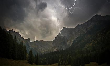 Σύνορα Πολωνίας - Σλοβακίας: 5 νεκροί από πτώση κεραυνού στο όρος Τάτρας