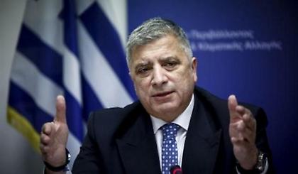 Γιώργος Πατούλης: Είδε από κοντά τον θρίαμβο του Ολυμπιακού στο Καραϊσκάκη (vids)