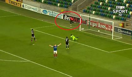 Ball – boy τρελάθηκε με γκολ και άρχισε να τρέχει ανεξέλεγκτα! (vid)