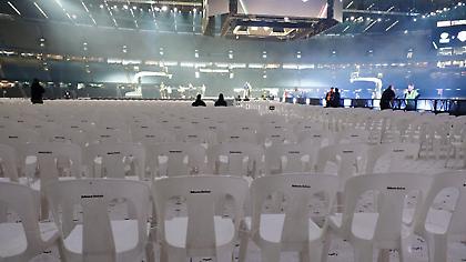 Έρευνα των αρχών για το φιάσκο με τις πλαστικές καρέκλες στο Αυστραλία-ΗΠΑ