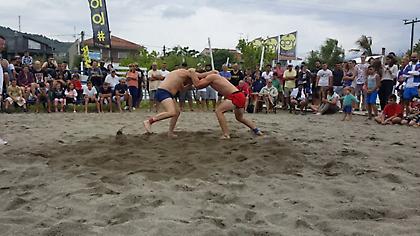 Μεσογειακοί Παράκτιοι: Γνωρίστε το Beach Wrestling