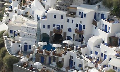 Σπίτια στις Κυκλάδες: Αυτός είναι ο λόγος που έχουν άσπρο και μπλε χρώμα