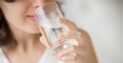 Νέα έκθεση ΠΟΥ: Ακίνδυνα για την υγεία τα μικροπλαστικά σωματίδια στο νερό