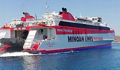 Συνεχίζει κανονικά το δρομολόγιό του το Santorini Palace με τρεις μηχανές