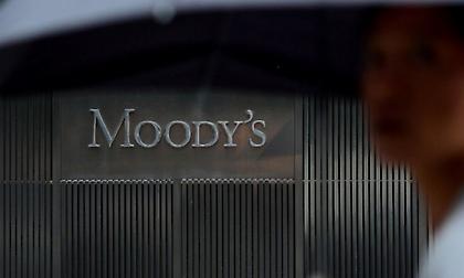 Moody’s: Αναβολή στην αξιολόγηση του ελληνικού αξιόχρεου