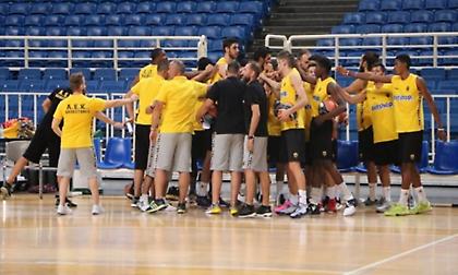 Τη Δευτέρα φεύγει για Πορταριά η ΑΕΚ