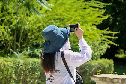 Καιρός: Στα ίδια επίπεδα η θερμοκρασία, βροχές στα ορεινά