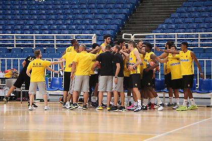 Έφυγε για Πορταριά η ΑΕΚ (pics)