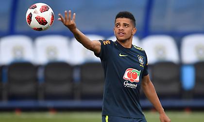 Εξετάζει Τάισον η Ρόμα