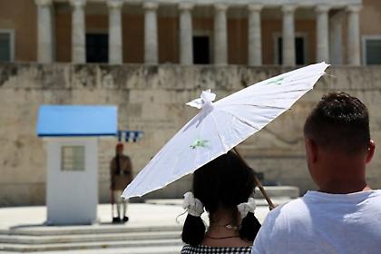 Χτυπάει «κόκκινο» ο υδράργυρος και σήμερα