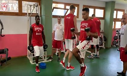 Τα πρώτα… βάρη του Ολυμπιακού στο Μέτσοβο (video)