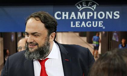 Μαρινάκης στους παίκτες: «Μπράβο σε όλους, αλλά μεγάλος μας στόχος το πρωτάθλημα»