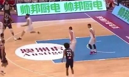 Απίθανος Γιόκιτς, έδειξε στον Γιόβιτς πού να πάει για να… κλέψει τη μπάλα! (video)