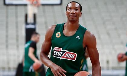 Ουέσλεϊ Τζόνσον στο Eurohoops: «Ανυπομονώ να παίξω με τον Καλάθη, έτσι θα πάμε στο Final Four»