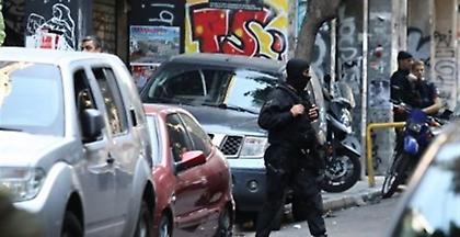 Επιθέσεις αγνώστων με πέτρες και μολότοφ στα ΜΑΤ σε Πατησίων και Τρικούπη