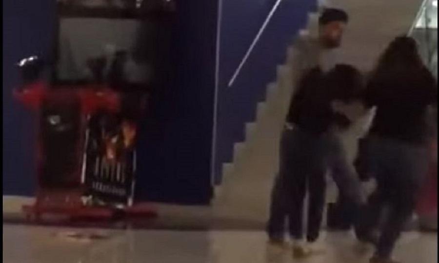 Απατημένη σύζυγος χαστουκίζει τον σύντροφό της και ξεμαλλιάζει την ερωμένη του