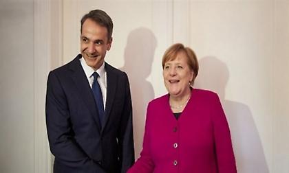 «Ευρεία ανταλλαγή απόψεων» στην συνάντηση Μέρκελ - Μητσοτάκη
