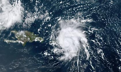 Τυφώνας έγινε ο Ντόριαν ενώ ετοιμάζεται να μαστιγώσει το Πουέρτο Ρίκο