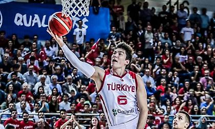 «Νοκ άουτ» με τραυματισμό ο Ογκουρλού