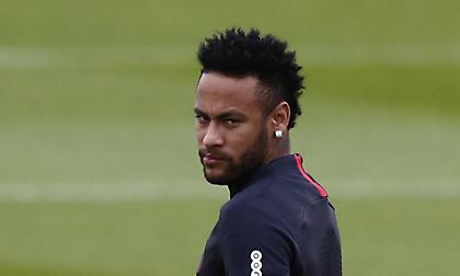 Νέο «όχι» της Παρί Σεν Ζερμέν στην πρόταση της Μπαρτσελόνα για τον Νεϊμάρ