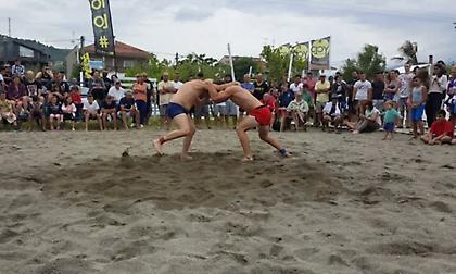 Beach Wrestling: Η ώρα των δυνατών