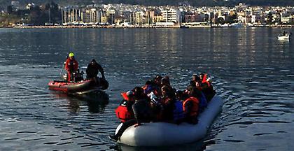 Δεκάδες μετανάστες εντοπίστηκαν σε Καλόλιμνο και Φαρμανονήσι