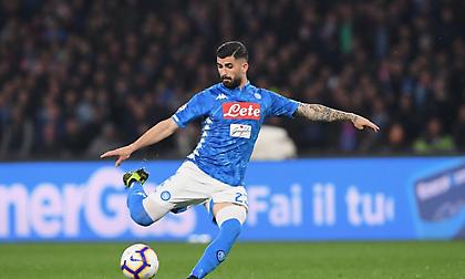 Μιλάει με Νάπολι για Χισάι η Βαλένθια