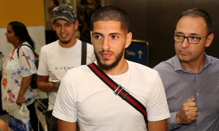 «Πάτησε» Αθήνα ο Μπενζιά!