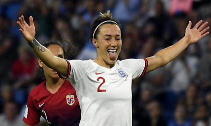 Κορυφαία της UEFA η Μπρονζ