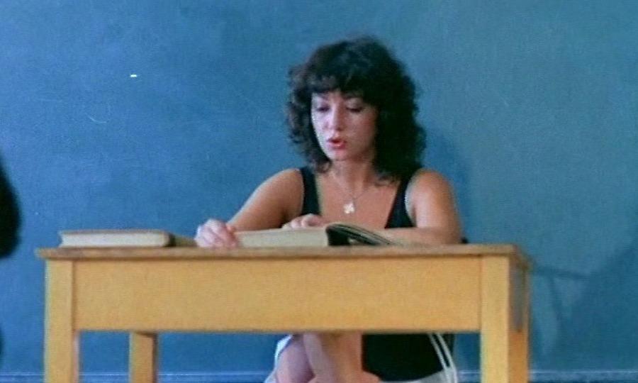 Οι 5 Ελληνίδες ηθοποιοί που μας έκαναν να αγαπήσουμε τις βιντεοκασέτες