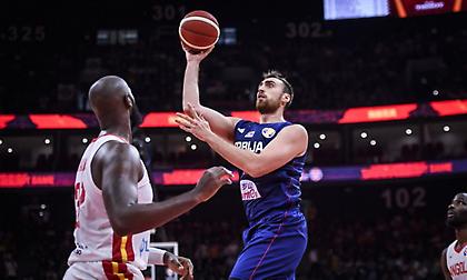 Κάρφωμα Μιλουτίνοφ με ασίστ Γιόκιτς! (video)