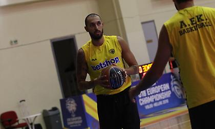 Χρυσικόπουλος στο sport-fm.gr: «Δεν μπορούσα να αντισταθώ στην πρόκληση της ΑΕΚ»