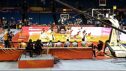 Βγήκαν... σπαθιά στο Παγκόσμιο (video)