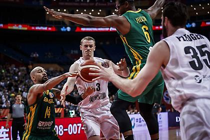 Νίκησε με… μπόρα η Βραζιλία και περιμένει Ελλάδα