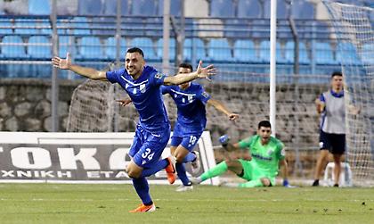 Προβάδισμα με φάουλ του Σάλιακα για την Λαμία (video)