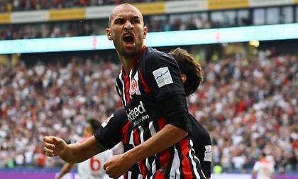 Ανατροπή και νίκη με Ντοστ η Άιντραχτ