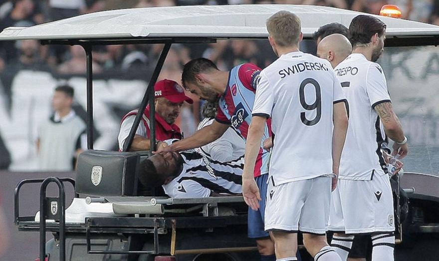 Αποχώρησε με πατερίτσες ο Βαρέλα