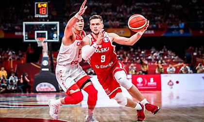 «Έκλεψε» τη νίκη και την πρώτη θέση η Πολωνία!