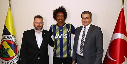 Στη Φενέρ ο Λουίζ Γκουστάβο!