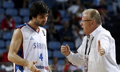 Ίβκοβιτς για Τεόντοσιτς: «Είναι αργός επειδή έχει μεγάλα αρχ…α και δυσκολεύεται να τα μεταφέρει»