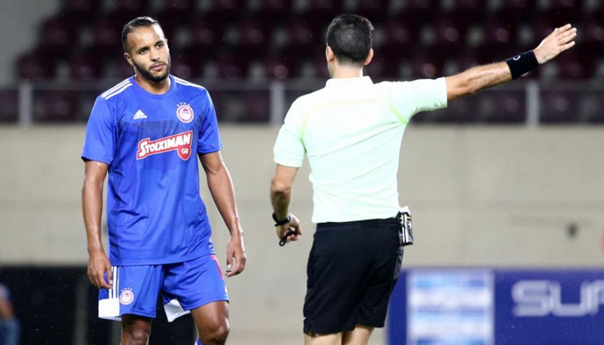 «Κραυγαλέο του Άκπομ, καθαρό του Ελ Αραμπί - Να πάνε σε οφθαλμίατρο!»