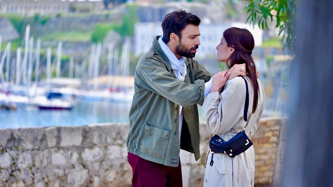 8 Λέξεις - Πρεμιέρα Κυριακή 8/9 στις 21.00