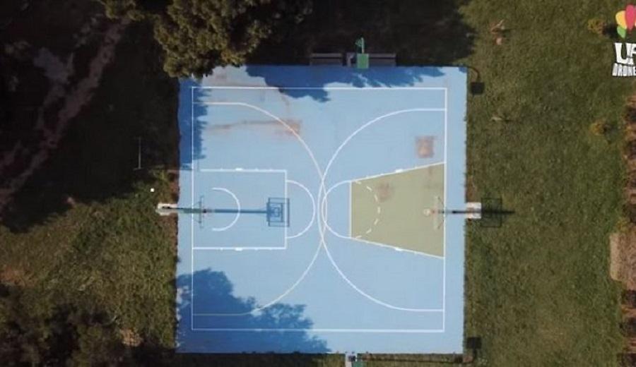 Το πιο περίεργο γήπεδο μπάσκετ βρίσκεται κάπου στα Μεσόγεια Αττικής